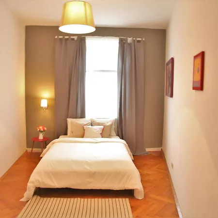 Spacious In The Heart Of Apartment Innsbruck